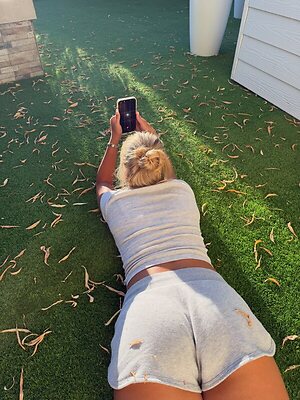 Rosie McClelland leaked photo #22