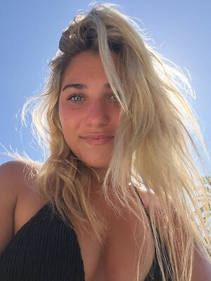 Rosie McClelland leaked photo #30