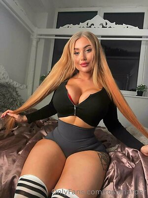 RosieMayHarper leaked photo #70