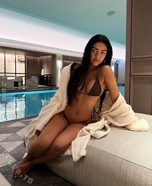 Roxanarosuu Nude Leaked Photo #2