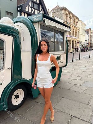 Roxanarosuu photo