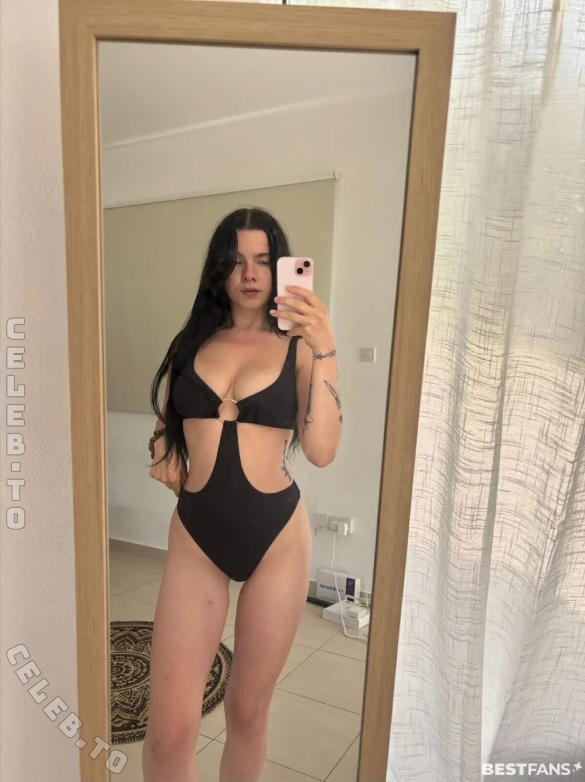 Roxi Black photo