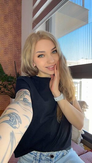 Roxy Loov