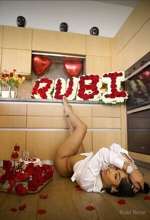 rubixrose leaked photo #22