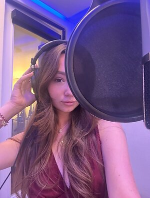 Ruby Jay leaked photo #5