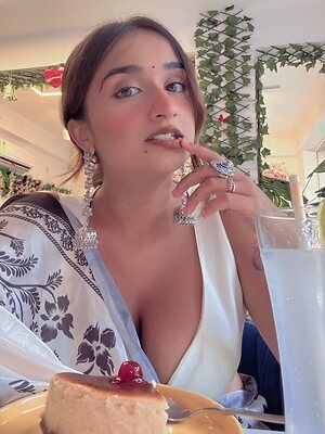 Ruchika Tandon leaked photo #8