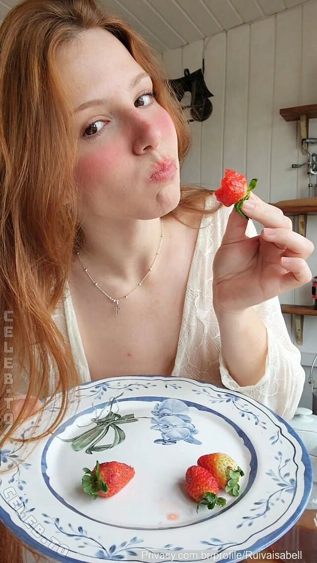 Isabel R.Nunes leaked photos