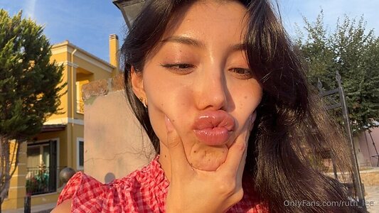 Ruth Lee leaked photo #2