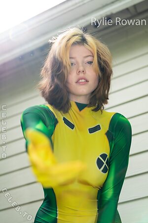 Rylie Rowan Nude Leaked Photo #34