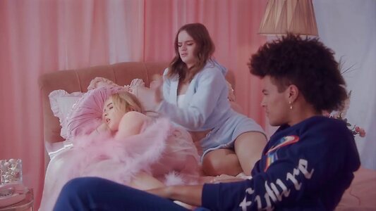 Sabrina Carpenter leaked photo #269