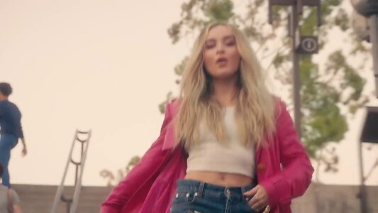 Sabrina Carpenter leaked photo #271
