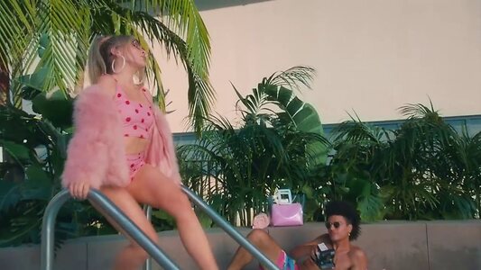 Sabrina Carpenter leaked photo #272