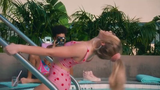 Sabrina Carpenter leaked photo #275