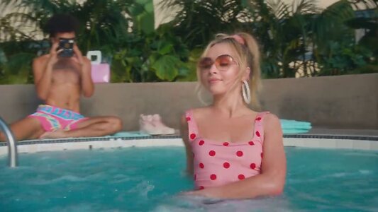 Sabrina Carpenter leaked photo #276