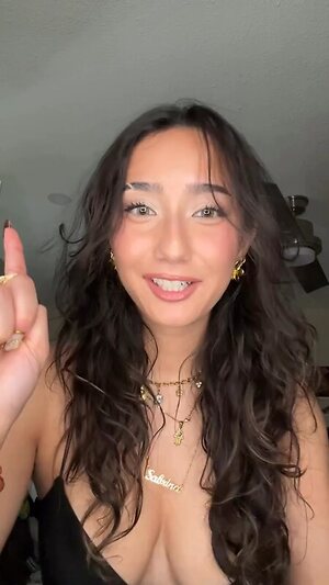 Sabrina Pezeshkian