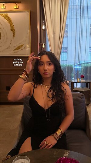 Sabrina Pezeshkian leaked photo #31
