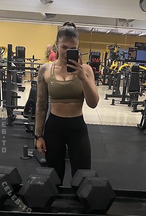 Sabrina Zarazik leaked photo #8