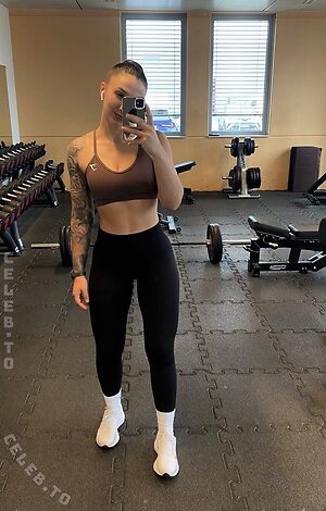 Sabrina Zarazik leaked photo #10