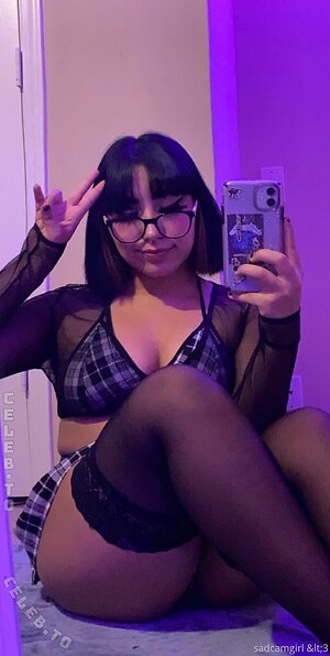 Sadcamgirll photo