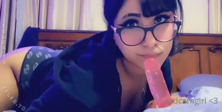 Sadcamgirll photo
