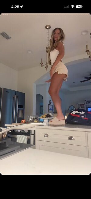 Sadie Crowell leaked photo #6