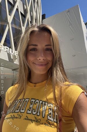 Sadie Mckenna photo
