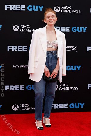Sadie Sink photo