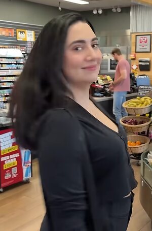 Safiya Nygaard leaked photo #12