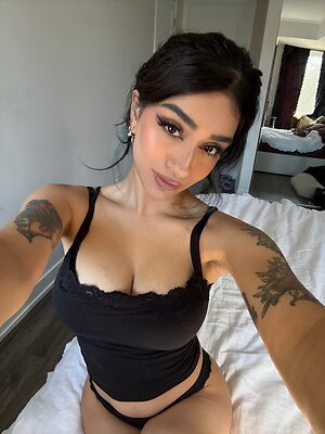 Saira Rose Nude Leaked Photo #9
