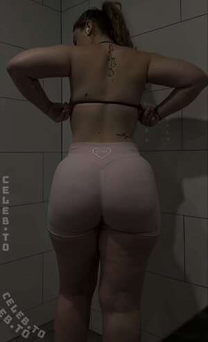 sajaamyee Nude Leaked Photo #3