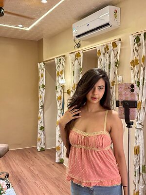 Sakshi Sharma leaked photo #13