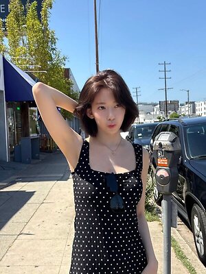 Sakura Miyawaki leaked photo #59