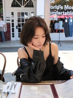 Sakura Miyawaki