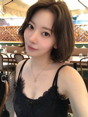 Sakura Miyawaki leaked photo #69