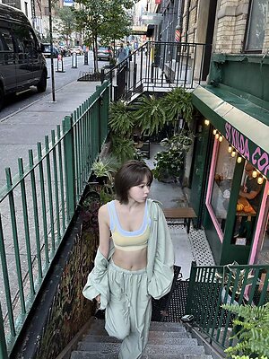 Sakura Miyawaki leaked photo #102