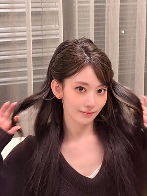 Sakura Miyawaki leaked photo #143