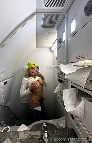 Salah Brooks Nude Leaked Photo #15