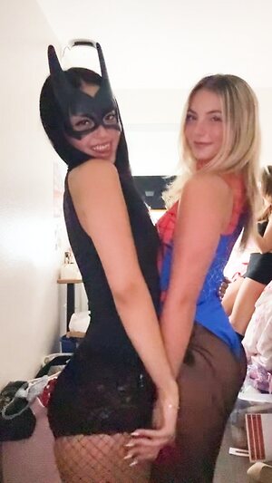 Sally Lee leaked photo #11