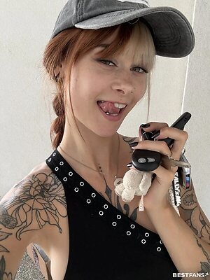 SallyDinosaur leaked photo #618
