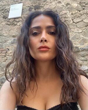 Salma Hayek Hot