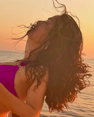 Salma Hayek Hot leaked photo #40