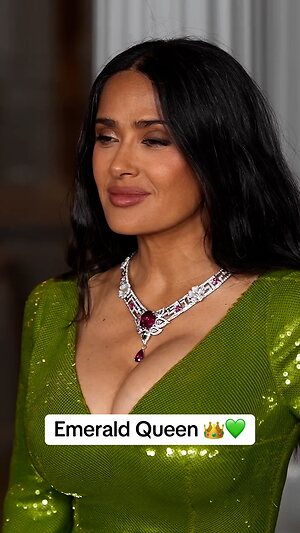 Salma Hayek Hot leaked photo #55