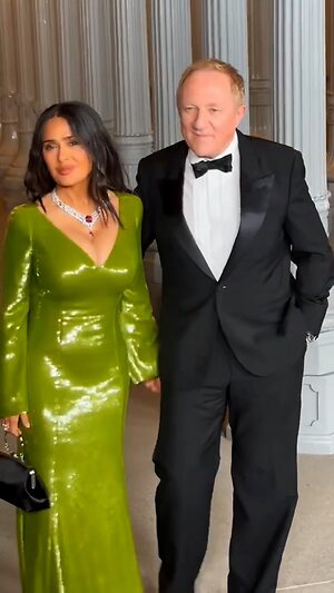 Salma Hayek Hot leaked photo #56