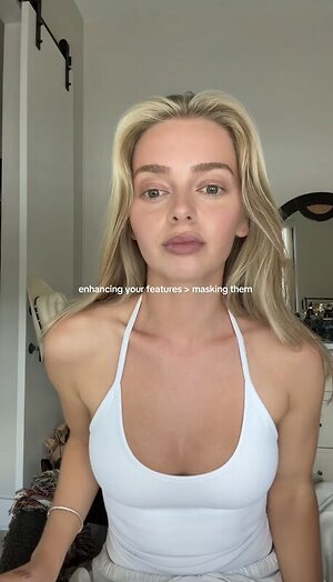 Samantha Riehl leaked photo #10