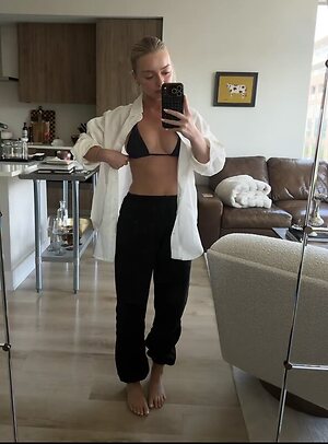 Samantha Riehl leaked photo #16