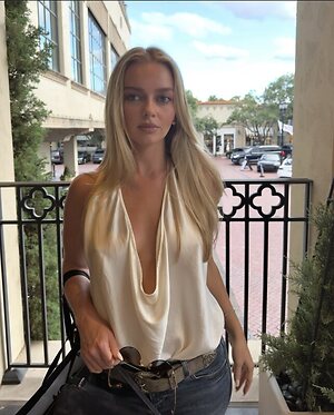 Samantha Riehl leaked photo #23