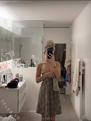 Samantra Nude Leaked Photo #169