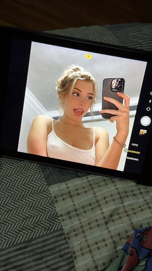 Samara Lopes leaked photo #6