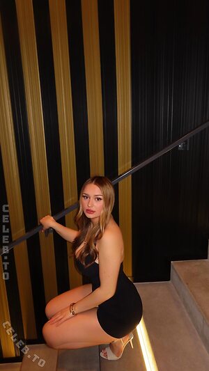 samaraaim Nude Leaked Photo #17