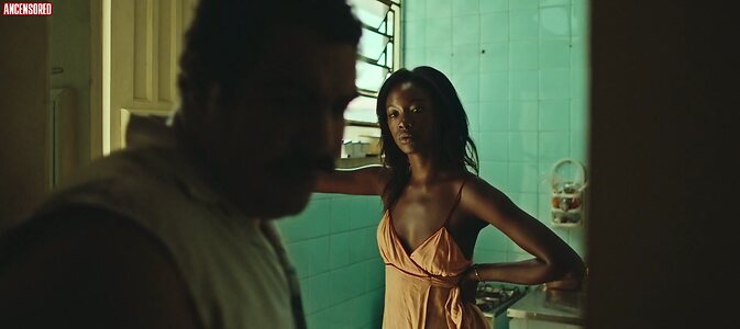 Samira Carvalho leaked photo #4